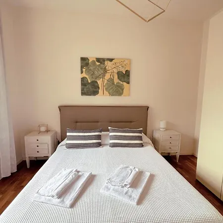 La Casa Di Paola E Betti Apartamento Alba  Exterior foto